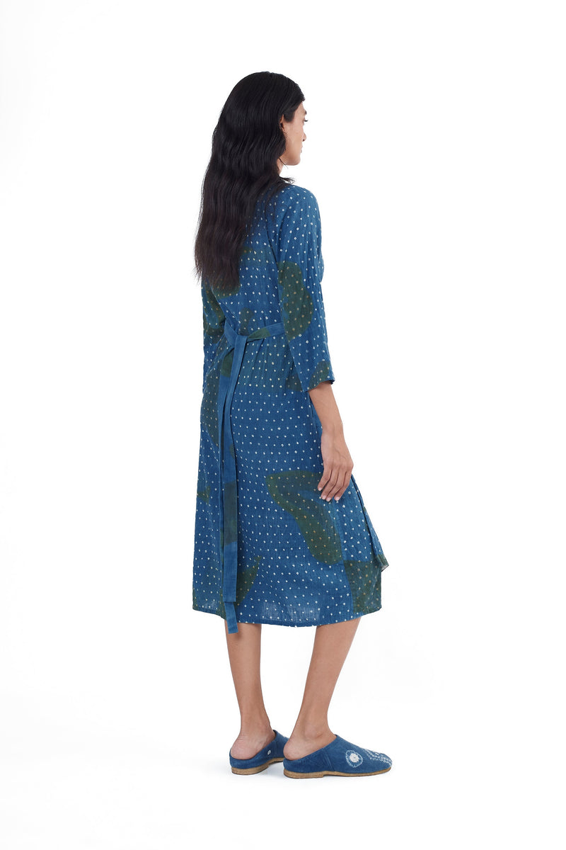 INDIGO SCREEN PRINTED BANDHANI STATEMENT WRAP DRESS