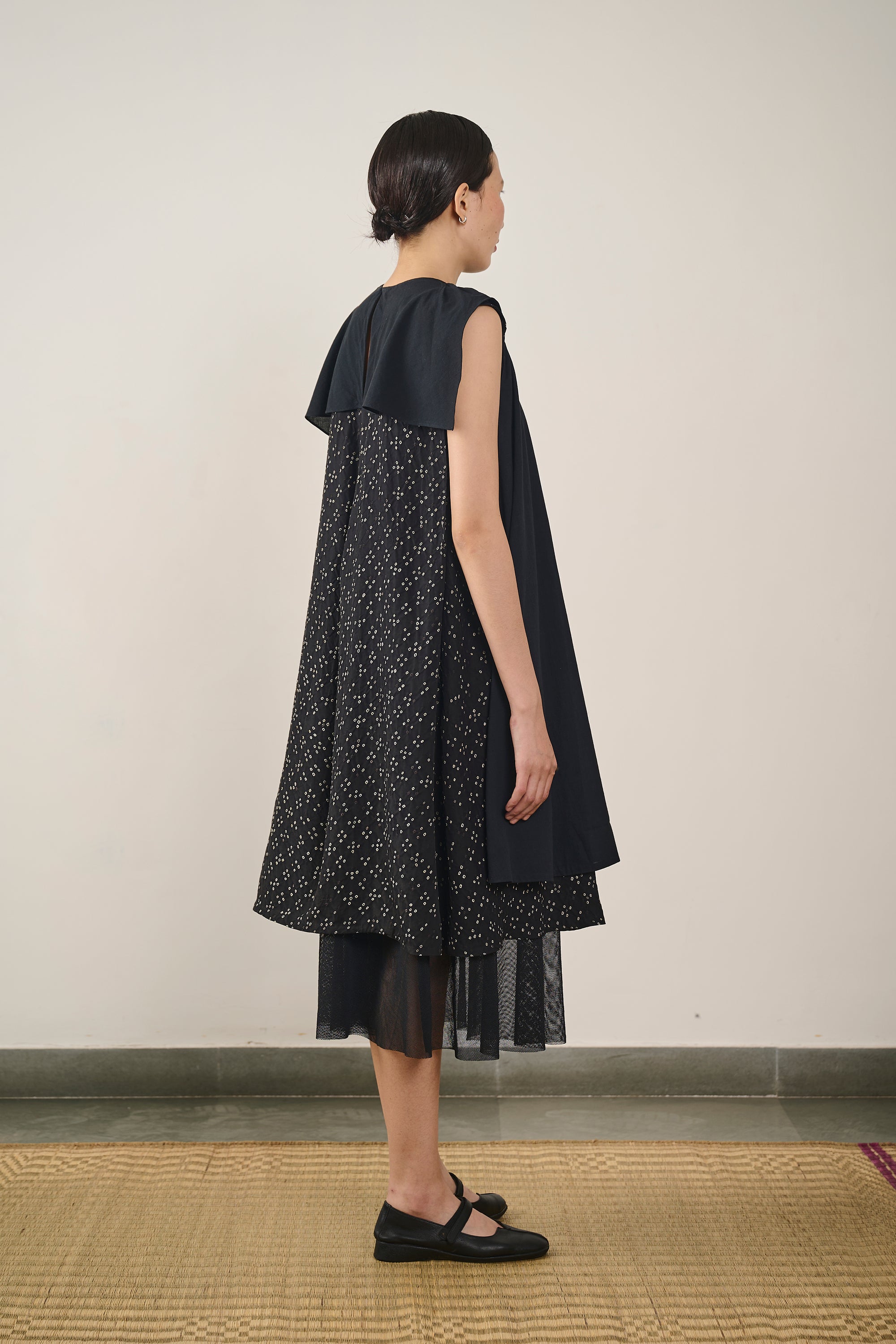 SLEEVELESS MULTI LAYERED DRESS