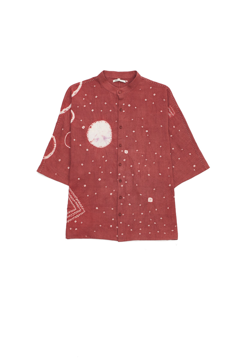 RELAXED FIT BAND COLLAR ORGANIC COTTON SHIRT CRAFTED WITH ALL-OVER SHIBORI MOTIFS