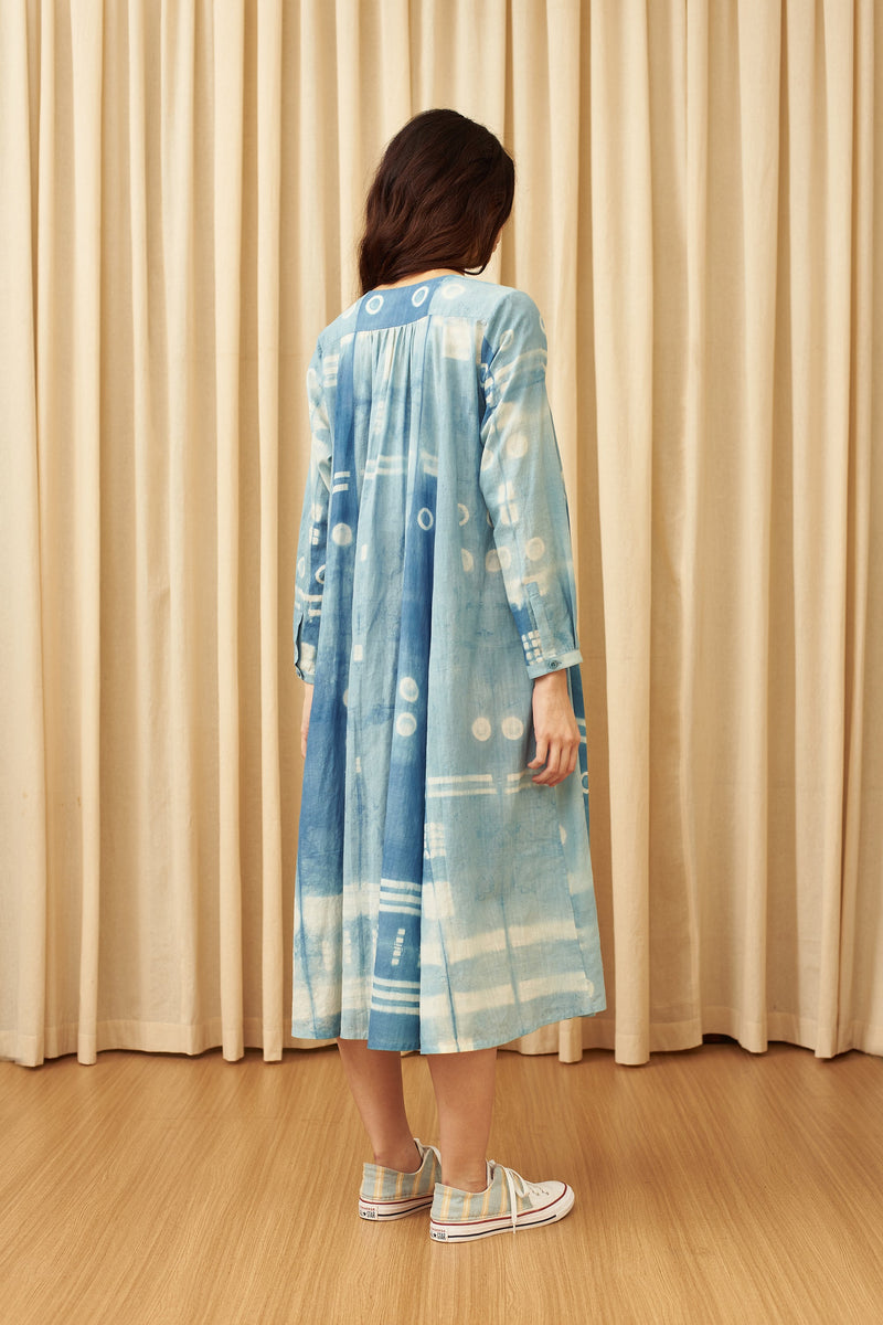 INDIGO STATEMENT CLAMP DYED SUMMER DRESS