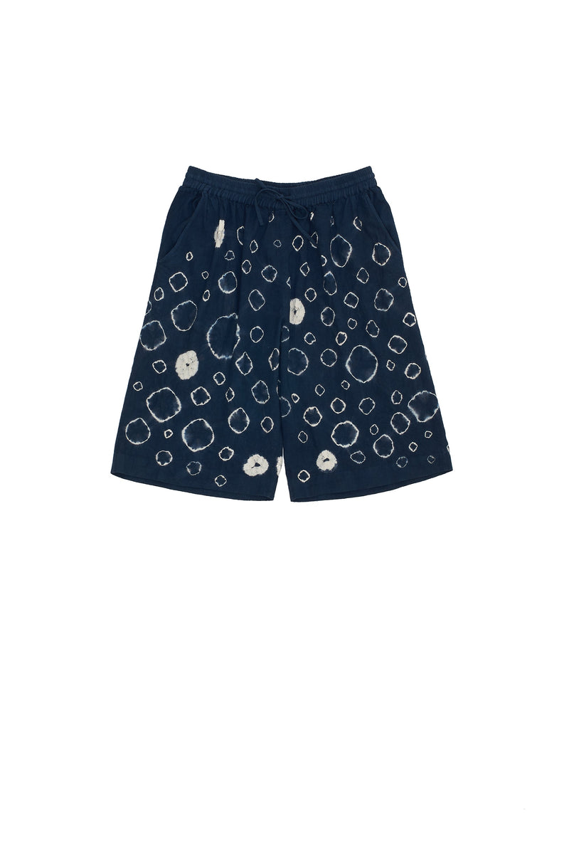 MIDNIGHT INDIGO RELAXED SHORTS WITH ALL OVER SHIBORI MOTIFS