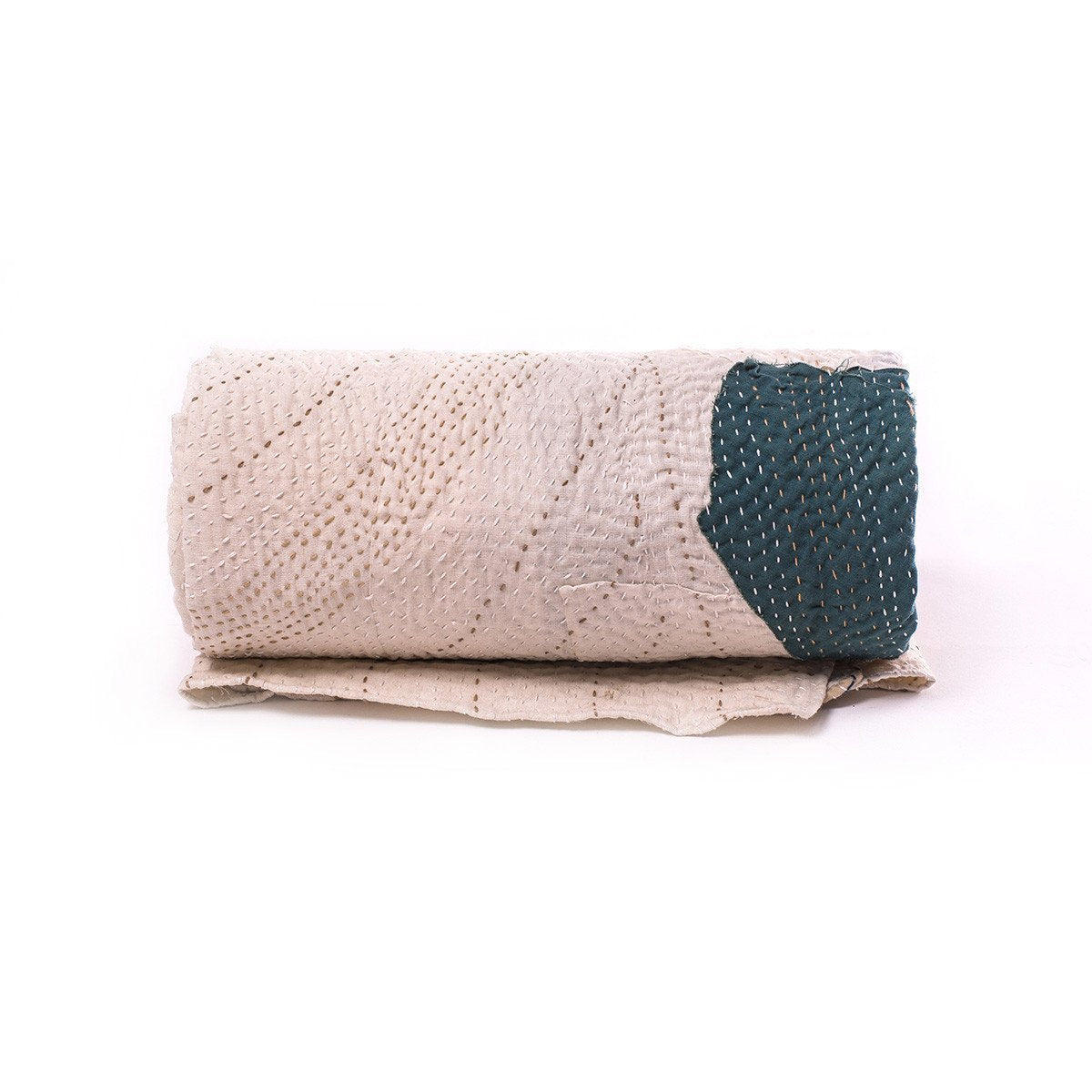 EMBROIDERED QUILT